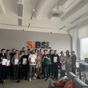 Наши резиденты проходят стажировку в IT-компании BSL - КИБЕРшкола программирования для детей, компьютерные курсы для школьников, начинающих и подростков - KIBERone г. 
